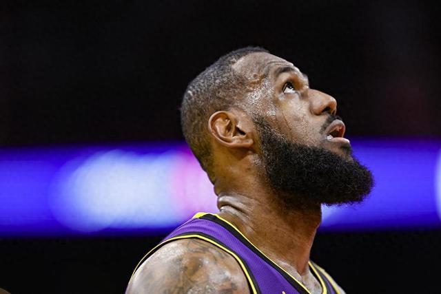 中国男足热身赛再遭败绩 近三场比赛未进一球